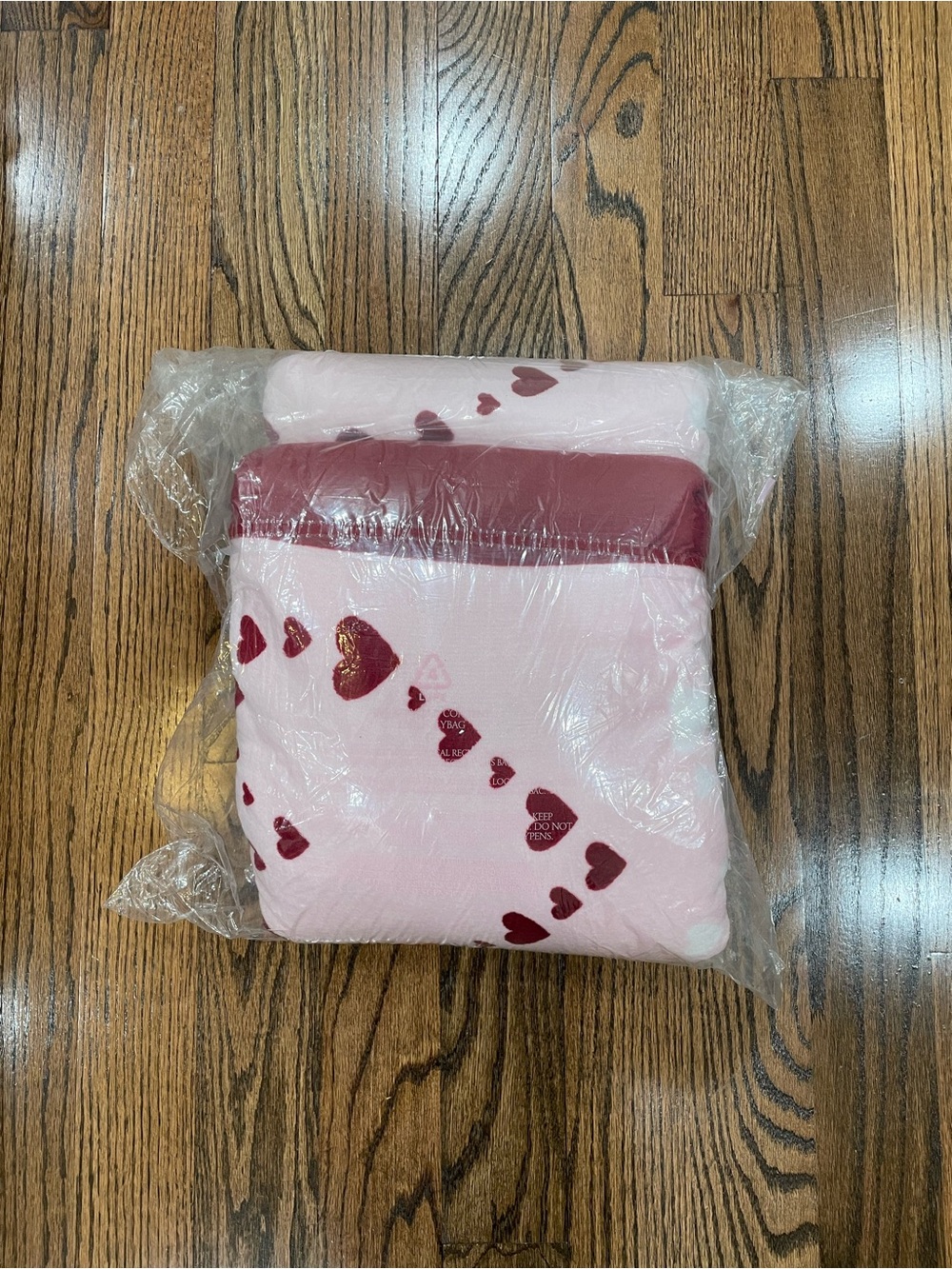 Victoria Secret Pink Heart Print blanket 2026 Valentine’s Day
